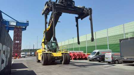 Reach stacker 2017  Hyster RS4633IH (5)