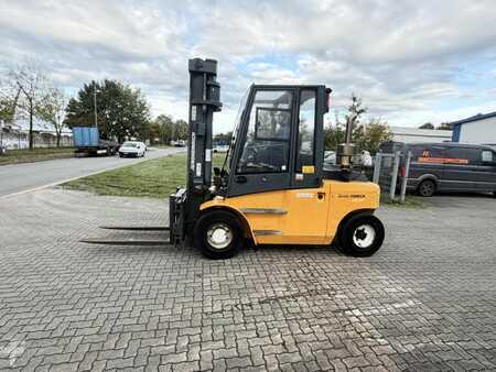 Carretilla elevadora diésel 2009  Jungheinrich DFG670 (2)