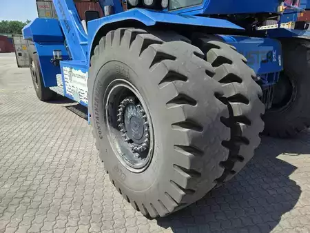 Reach stacker 2019  Hyster RS4633IH (6)