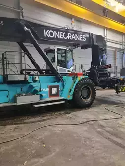 Reach stacker 2017  SMV Konecranes SC4537TC5 (5)