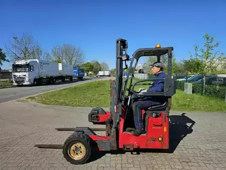 Chariots élévateurs transportables 2013  Moffett M4-25.4 (2)
