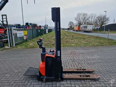 Stacker pedestre 2014  BT SWE120 (4)