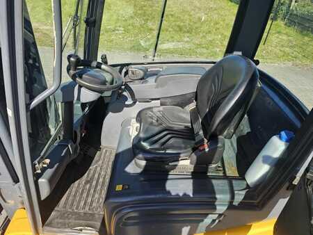 4 Wheels 2012  Jungheinrich EFG320 (7)