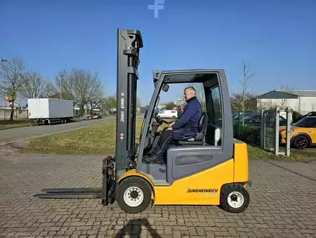 Montacargas Eléctrico (4 ruedas) 2014  Jungheinrich EFG430K (1)