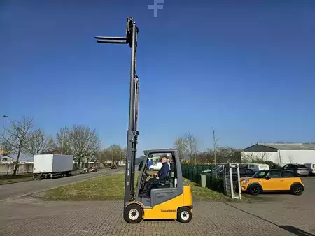 Montacargas Eléctrico (4 ruedas) 2014  Jungheinrich EFG430K (3)