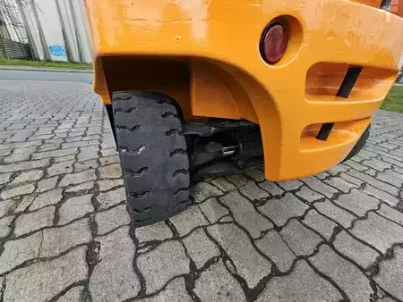 4-Wheel Electric 2012  Still RX60-25 (8)