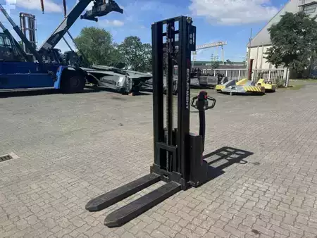Apilador eléctrico 2021  EP Equipment ESL122 (8)