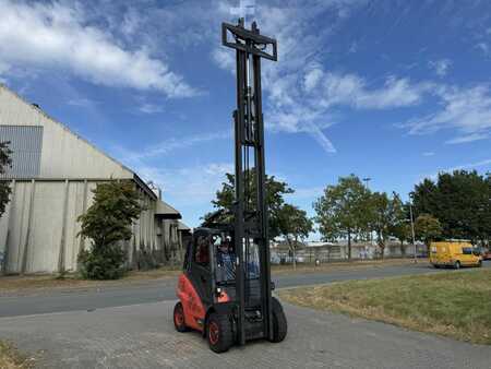 Propane Forklifts 2019  Linde H40T (2)