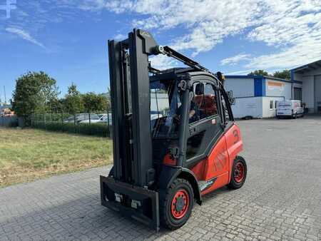 Propane Forklifts 2019  Linde H40T (4)