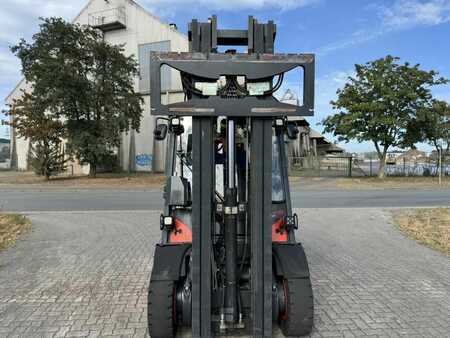 Propane Forklifts 2019  Linde H40T (7)