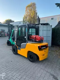 Chariots élévateurs GPL 2020  Jungheinrich TFG 435 (5)