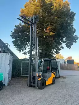 Chariots élévateurs GPL 2020  Jungheinrich TFG 435 (4)