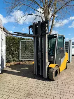 Chariots élévateurs GPL 2019  Jungheinrich TFG 435s (9)