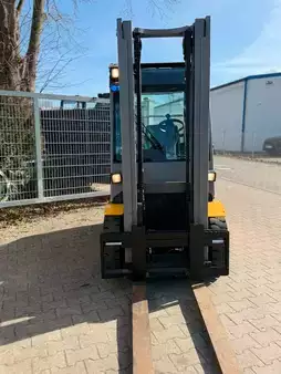 Gázüzemű targoncák 2019  Jungheinrich TFG 425 (3)