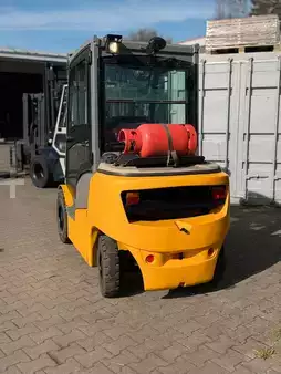 Gázüzemű targoncák 2019  Jungheinrich TFG 425 (4)