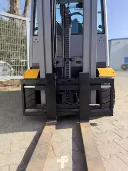 Gázüzemű targoncák 2019  Jungheinrich TFG 316s (7)