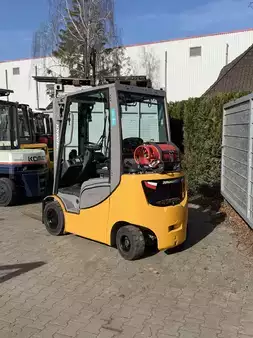 Gázüzemű targoncák 2019  Jungheinrich TFG 316s (8)