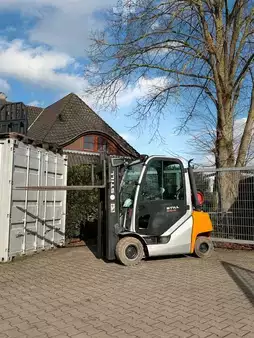 Wózki gazowe 2017  Still RX 70-25t (2)