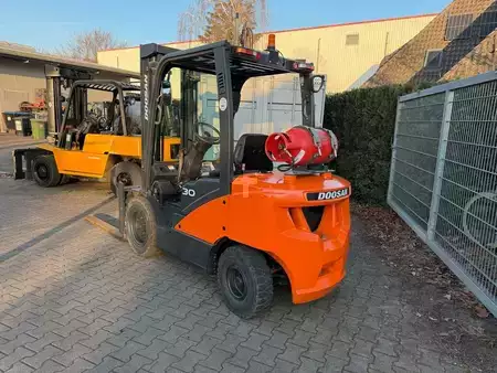 LPG Forklifts 2019  Doosan G 30 (3)