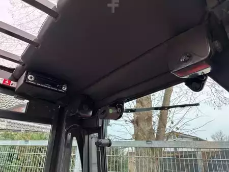 Gázüzemű targoncák 2006  Nissan UGD02A32PQ (10)