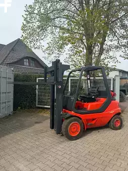 LPG heftrucks 1998  Linde H30T (2)