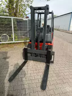LPG heftrucks 1998  Linde H30T (8)