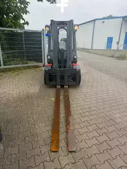 LPG heftrucks 1997  Linde H30T (5)