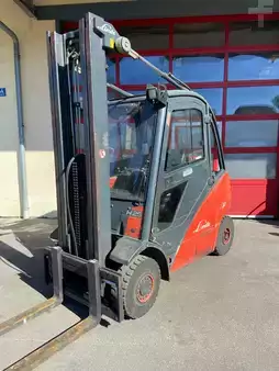 Gázüzemű targoncák 2007  Linde H25T (1)