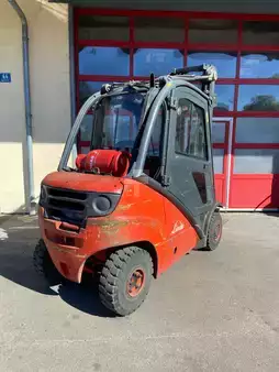 Gázüzemű targoncák 2007  Linde H25T (2)