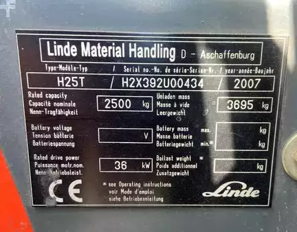 Gázüzemű targoncák 2007  Linde H25T (3)
