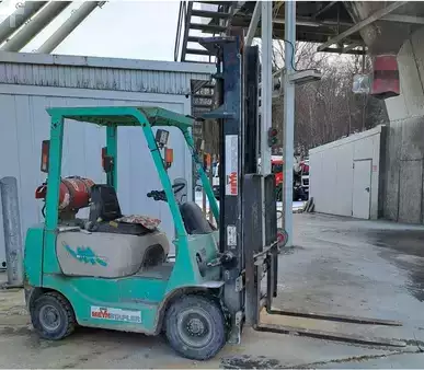 Gasoltruck 1997  Mitsubishi FG 15 (1)