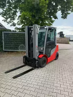 LPG VZV 2019  Jungheinrich TFG 425 (1)