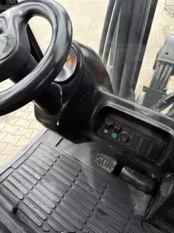 Wózki gazowe 1997  Linde H30T (14)