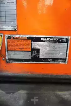 Treibgasstapler 2002  Daewoo G25B (8)