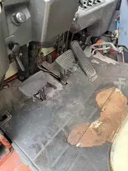 Carrelli elevatori diesel 2000  Nissan FJ02A25U (13)