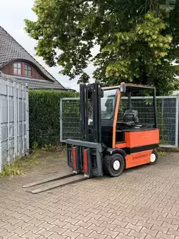 Elektro 4 Rad 1999  OM XE 30 (1)