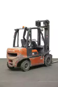 Treibgasstapler 2000  Nissan FGD02A30Q (2)