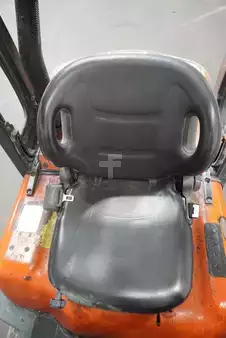 Treibgasstapler 2000  Nissan FGD02A30Q (4)