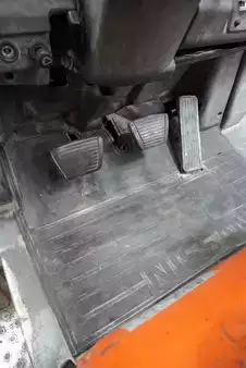 Treibgasstapler 2000  Nissan FGD02A30Q (5)