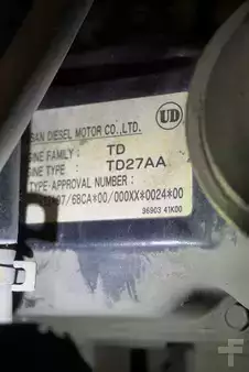 Treibgasstapler 2000  Nissan FGD02A30Q (7)