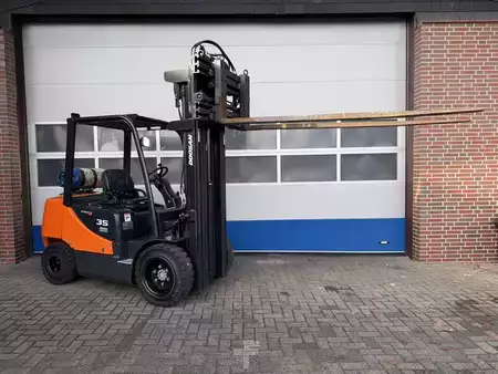 Treibgasstapler 2010  Doosan G35C-5 (2)