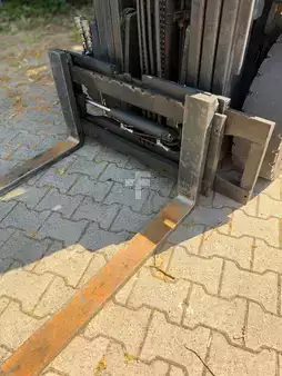 Gázüzemű targoncák 2018  Doosan G25P-5 (5)