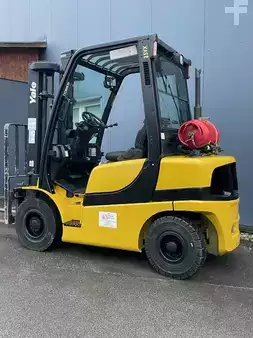 Carretilla elevadora GLP 2007  Yale  GLP 25 VX (2)