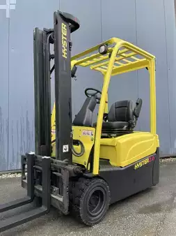Chariots électriques à 3 roues 2013  Hyster  J2.0XNT (2)