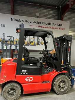 Elektro 4 Rad 2023  EP Equipment EFL252 (3)