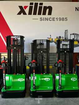 Stacker de condutor em pé 2025  EP Equipment DS3 (1)