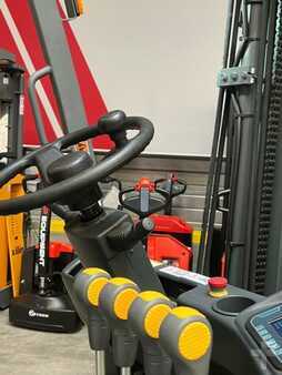 4-wiel elektrische heftrucks 2024  Xilin FB30R (3)