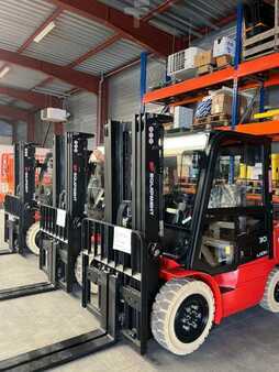 Eléctrico - 4 rodas 2025  EP Equipment EFXZ-301 (2)