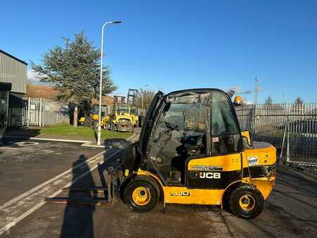 Wózki widłowe diesel 2020  JCB TLT30D (1)