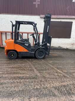 Doosan D30S-7